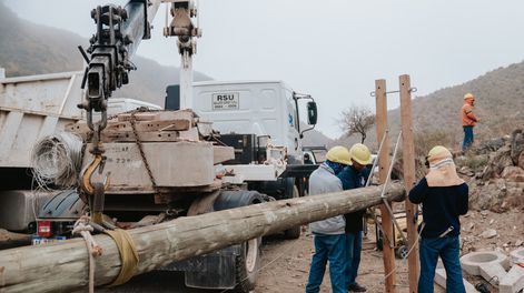 Por primera vez, la electricidad llega a las sierras de Valle Fértil.
