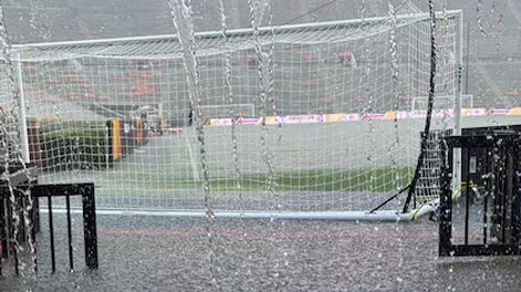 En la previa del amistoso entre la Selección Argentina e Islandia cae un diluvio: ¿corre riesgo el encuentro? En la previa del amistoso entre la Selección Argentina e Islandia cae un diluvio: ¿corre riesgo el encuentro?