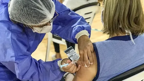 En Salud salen a pedirle a los docentes que no se dejen estar con las vacunas