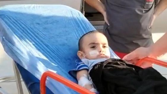 Juan Cruz inició su tratamiento y con las donaciones también viajó su papá