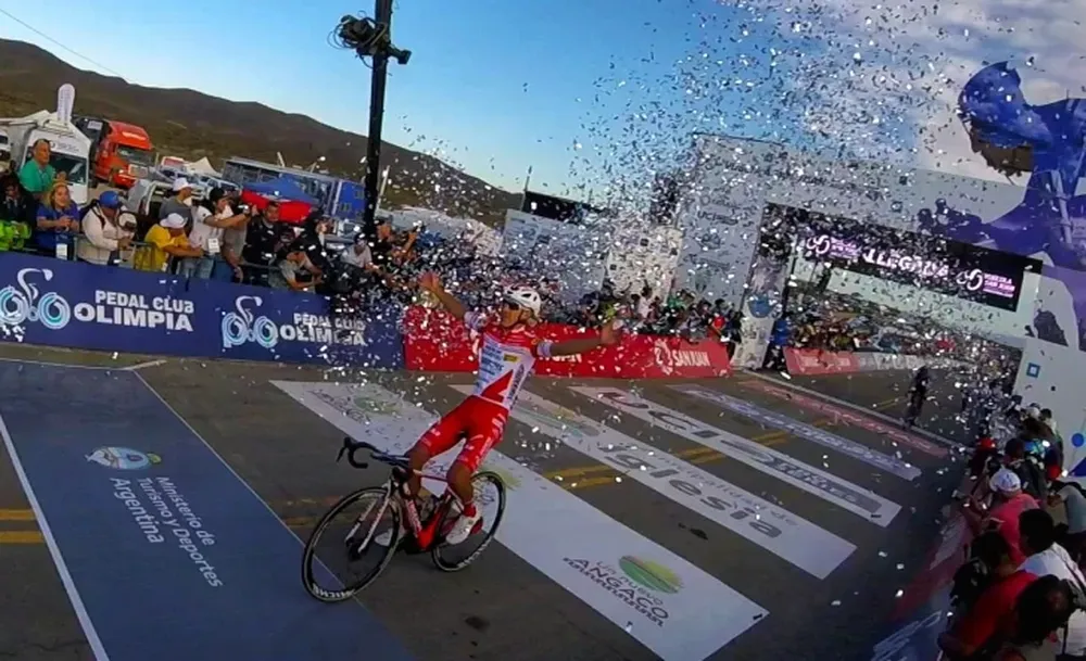 Reviví el final de la etapa Reina de la Vuelta