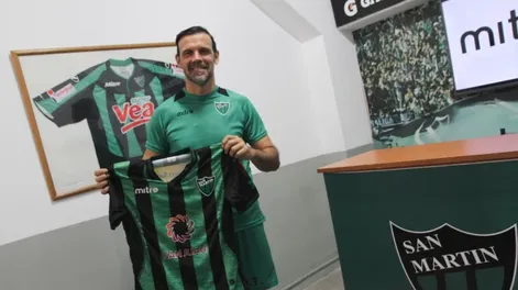 Andrés Yllana fue presentado en San Martín y se conocieron 4 bajas en el plantel