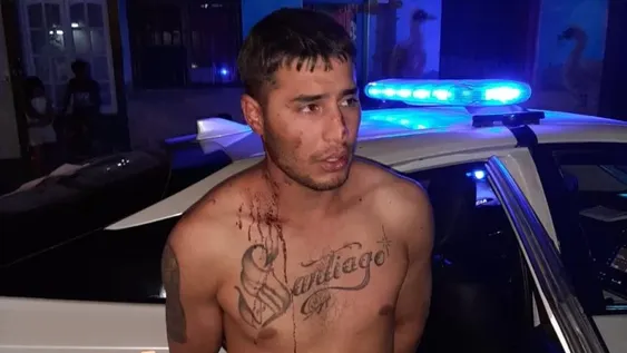 “Ya estás hablando con machos”: le sacó el celular a su mujer, se lo tiró en la cara y la golpeó