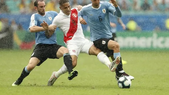 Perú dio el batacazo y eliminó por penales a Uruguay