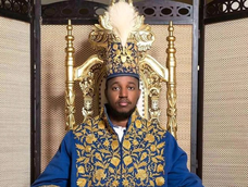 Oyo Nyimba fue coronado rey de Tooro con apenas tres años y permaneció más de tres décadas en el trono.