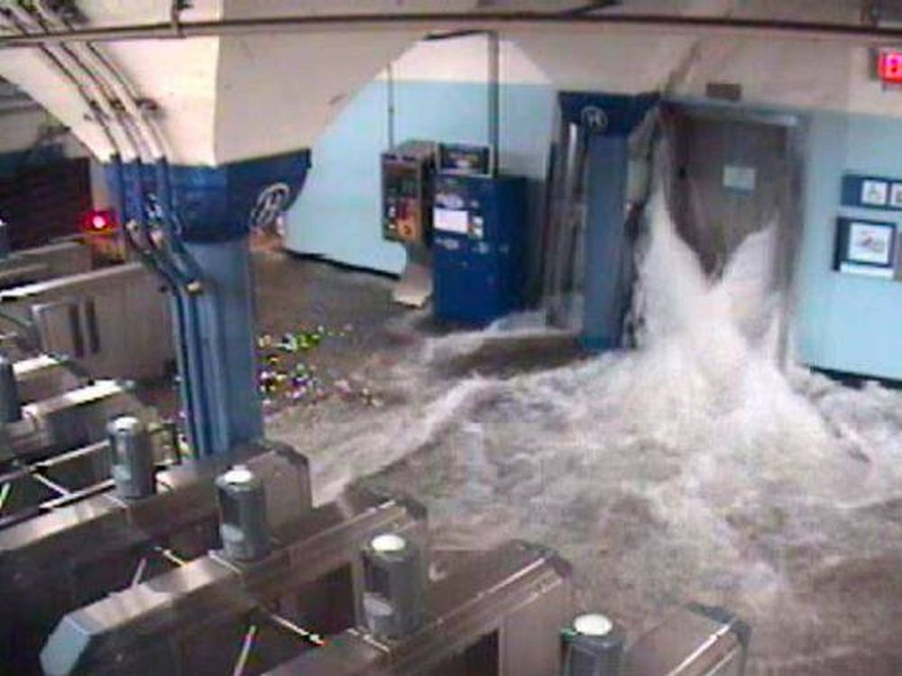 La tormenta Sandy se cobró al menos 16 vidas