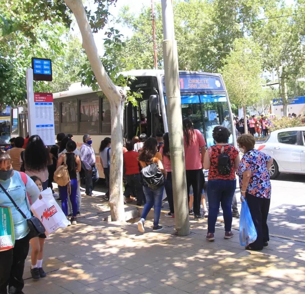 Coletazos en comercios por el cambio de paradas