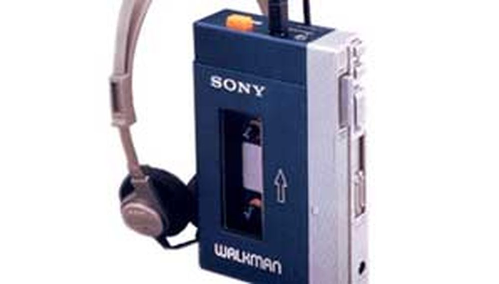 Sony lanza el “walkman”
