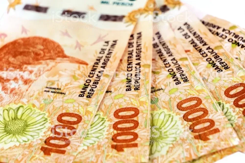 Afirman que el Gobierno prepara una suba del salario mínimo