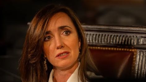 La vicepresidenta Victoria Villarruel pasó por San Juan de manera inesperada tras no conseguir vuelos desde Mendoza. Hubo un fuerte operativo de seguridad en el aeropuerto.