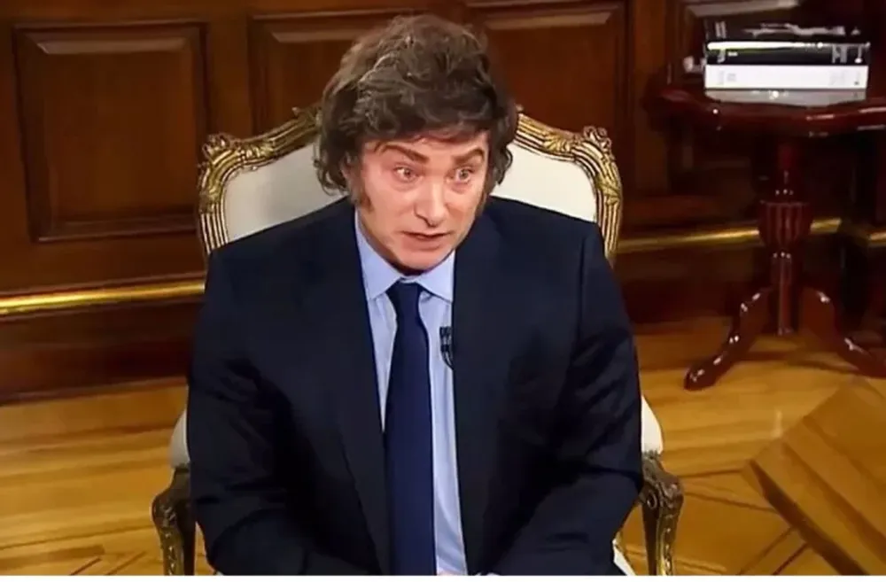 PRONÓSTICO RESERVADO. Milei vaticina el fin de la inflación para mediados de 2026. Dijo que prefiere un dólar en torno a los $ 1.000.