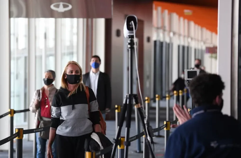 El Gobierno estableció una “reducción gradual” de los requisitos para ingresar al país