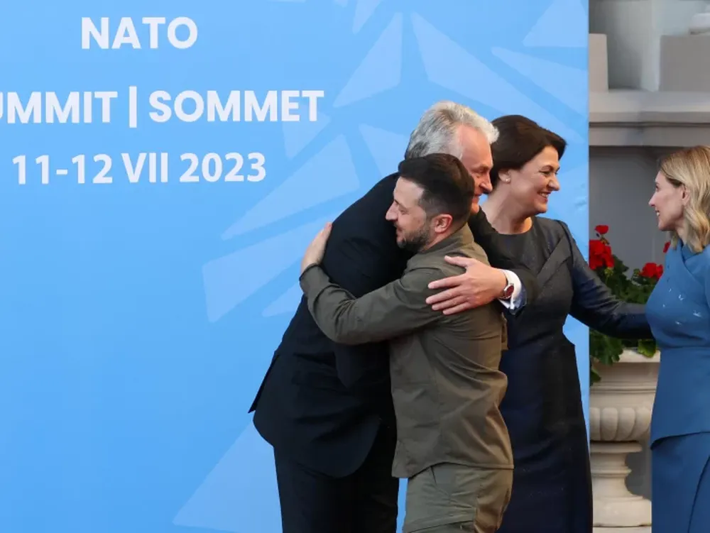 La OTAN no pone fecha para que ingrese Ucrania pero sí un paquete de ayuda