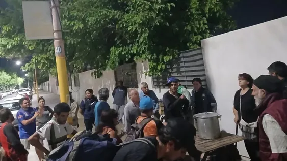 Más de 50 personas en situación de calle tendrán una cena de fin de año gracias a Boxing San Juan.