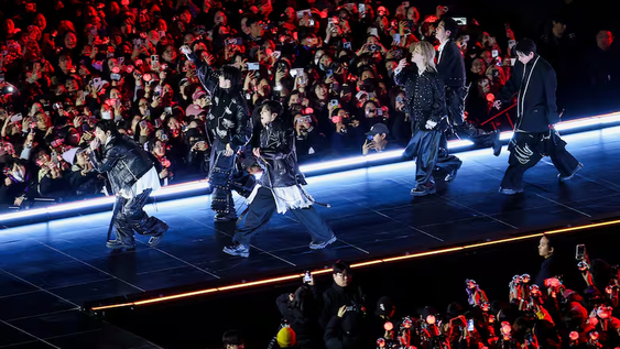 Regreso de BTS volvió a los escenarios con un show multitudinario en Seúl.