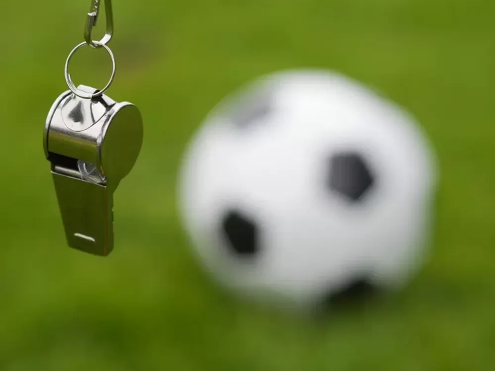 Punta en juego en el torneo Local: Juan Díaz dirigirá el choque entre Colón y Sportivo