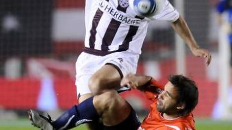 Lanús ganó y le respira cerca a Vélez