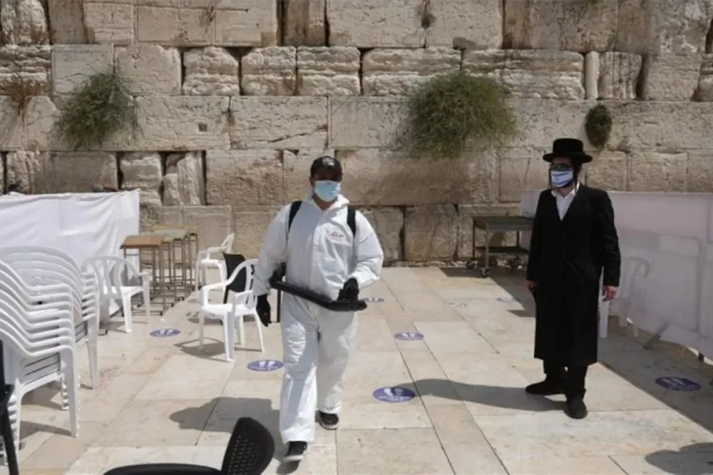 Israel ya inmunizó a más del 50% de su población