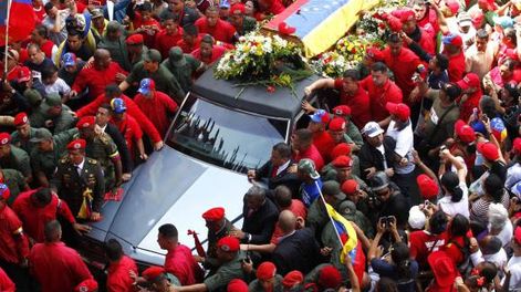 Un mar de simpatizantes le dijo ‘adiós’ a Chávez