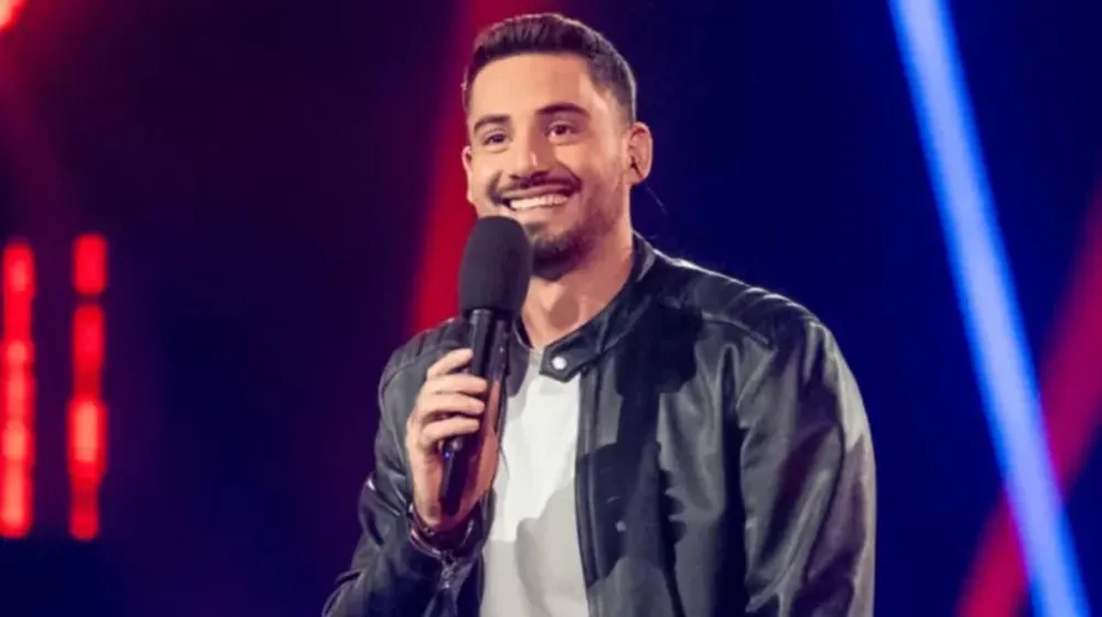 Nico Occhiato presentó un tema en inglés y desató una catarata de memes