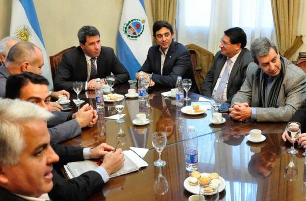 Uñac le pidió a su equipo austeridad con los gastos