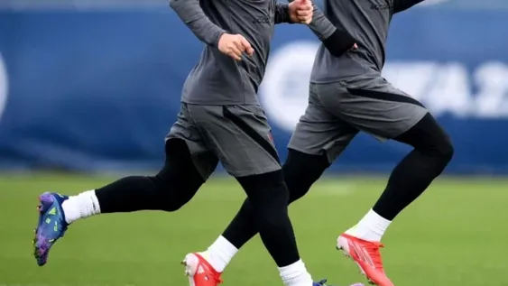 Lio entrenó a la par de sus compañeros en el PSG