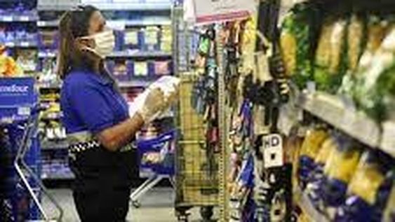 Feletti apuntó contra dos cadenas de supermercados que “van a complicar el programa” de precios