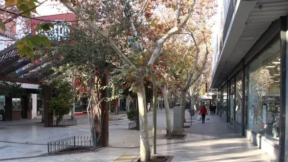 Postales de una ciudad desolada por el paro general