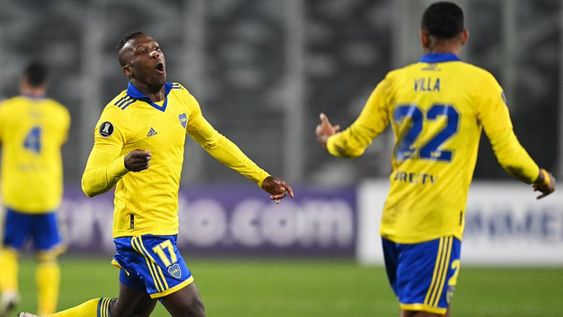 Boca pisó fuerte en Chile, le ganó a Colo Colo y quedó en lo más alto del Grupo F