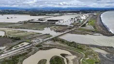 Sube a ocho el número de muertos por un ciclón en Nueva Zelanda