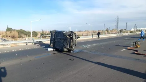 Tragedia en Ruta 40: una mujer perdió el control de su auto, volcó y murió en el acto