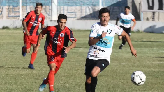 Del Bono frenó al Cuervo y escaló a la cima del torneo