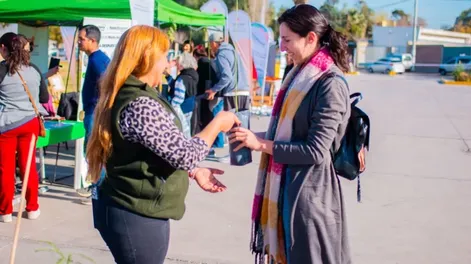 Diario de Cuyo | Eco Canje es una propuesta del municipio de Rivadavia que consiste en el intercambio de materiales reciclables por plantines o tierra fertil.