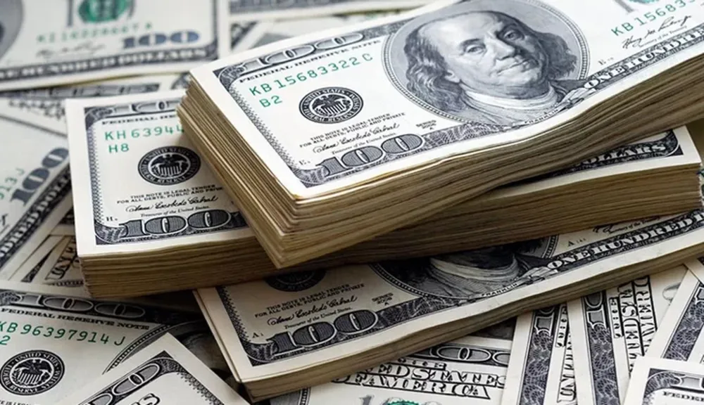 Las seis causas del nuevo salto del dólar
