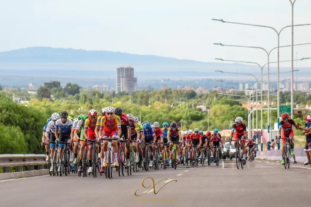 Nicolás Tivani fue tercero en la etapa inaugural de la Vuelta a Mendoza