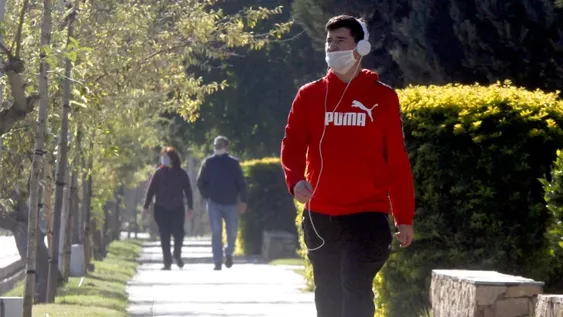 Tras un DNU, Rawson y Capital casi no suman prohibiciones pero sí controles