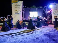 Danzas, música, canto, artesanías y gastronomía regional conforman esta propuesta que goza de gran convocatoria Danzas, música, canto, artesanías y gastronomía regional conforman esta propuesta que goza de gran convocatoria