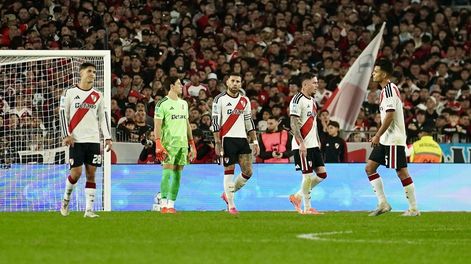 Desconcierto. River vive una pesadilla y Coudet entró en la zona de cero tolerancia.