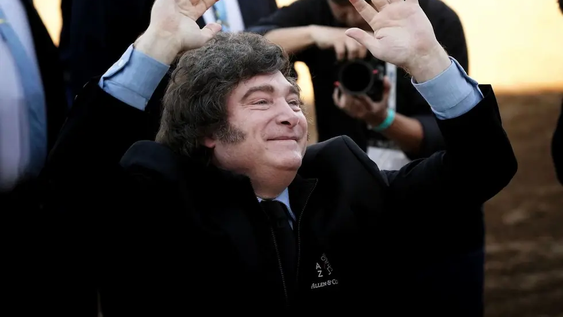 javier milei festejo el 1,7% de inflacion y luis caputo destaco la cifra mas baja para este mes desde 2017