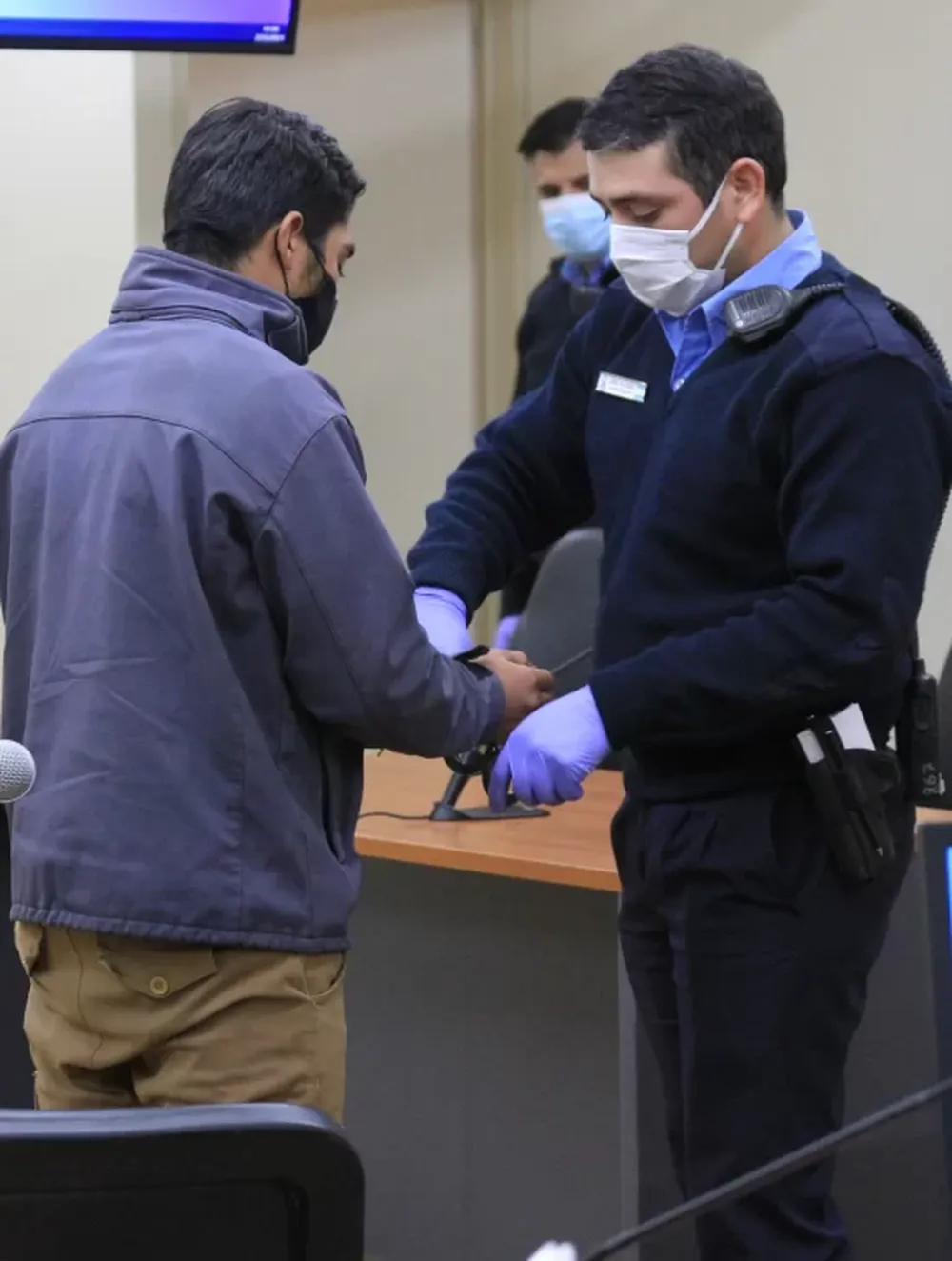 Acusan a un joven de violar durante cinco años a su hermanita