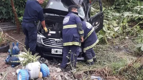 Los músicos de Damas Gratis volcaron cuando viajaban a Tucumán y fueron hospitalizados