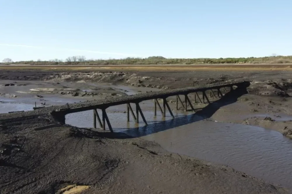 A Uruguay solo le queda un 1% de agua potable y el futuro inmediato es oscuro
