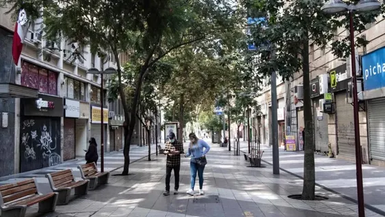 Chile anunció el confinamiento de más del 70% de su población para frenar el Covid-19