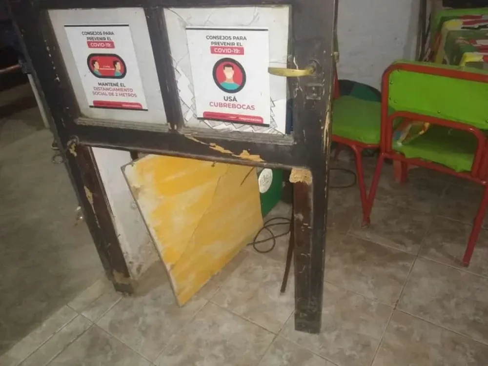 Rompieron una puerta y robaron elementos valuados en $60 mil de un local de comidas