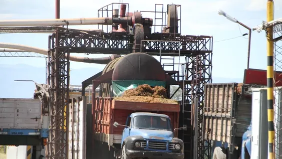 En San Juan se mostraron en contra de que la Aduana fije valores de referencia del mosto