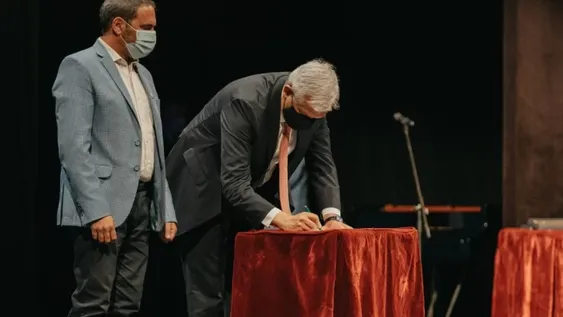 Lenta adhesión a la recarga de vino en botella, y un inicio para febrero