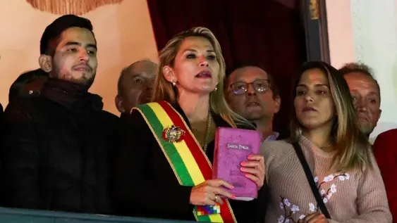 Ordenan la detención de Jeanine Áñez, la expresidenta de facto de Bolivia