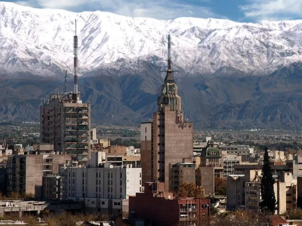 Mendoza volvió a superar la barrera de los 200 casos positivos registrados en un día