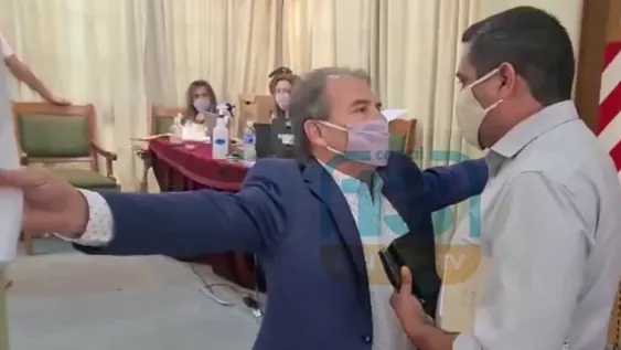 Uñac echó al titular del EPRE, tras 23 años en funciones, por atacar a un periodista