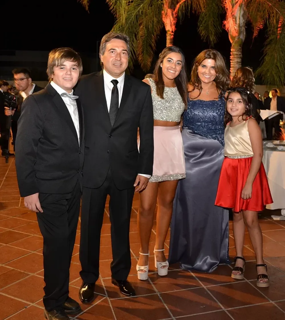 Martina celebró sus 15 con luz, cámaras y mucha diversión